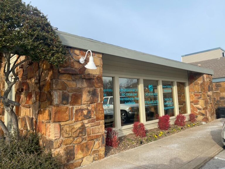 Crossroads Dental and Implants Clinic