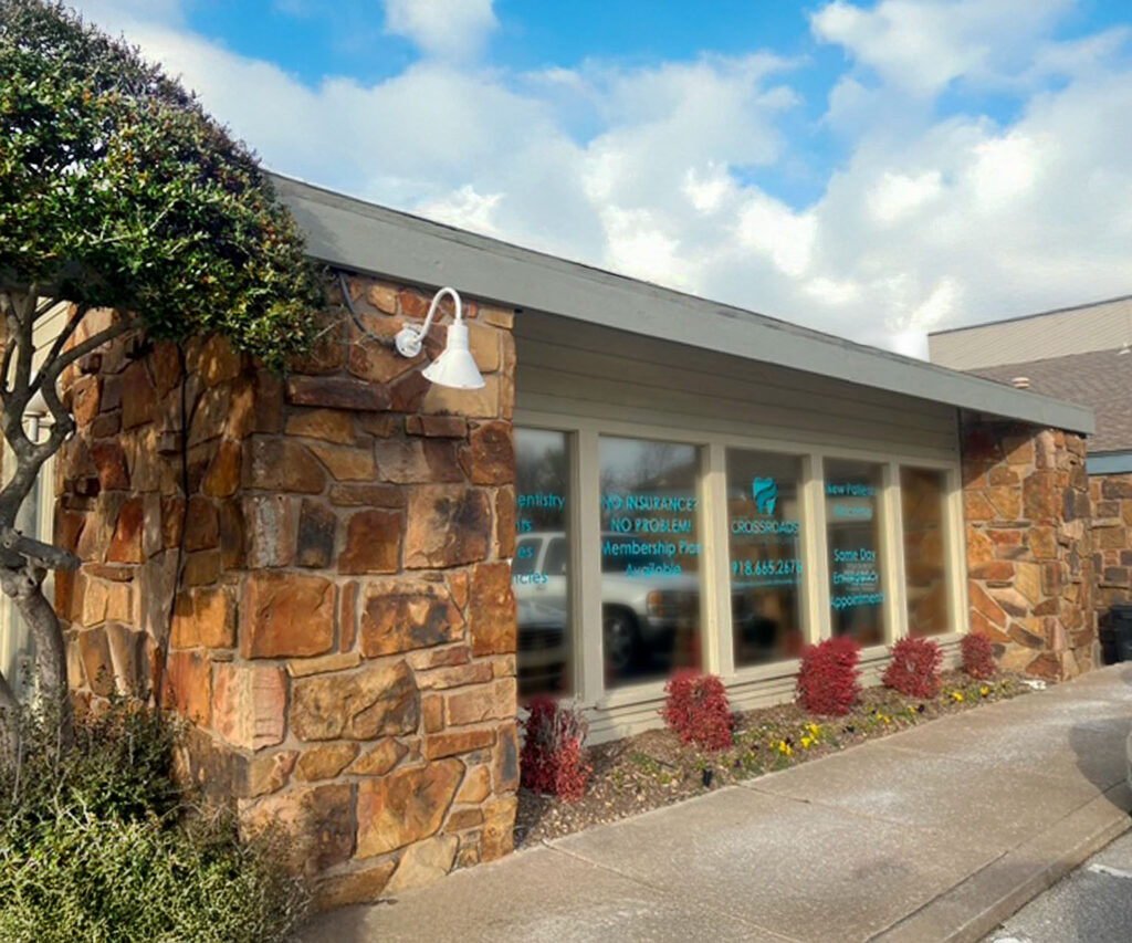 Crossroads Dental and Implants Hero banner